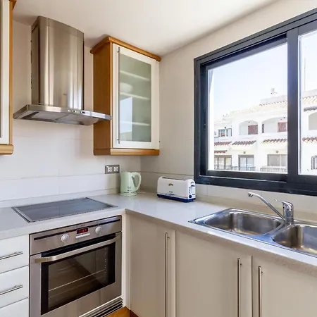 Realrent Calamora Ii Appartement